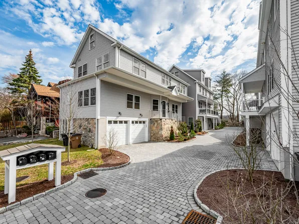 165 Highview Avenue, Stamford, CT 06907