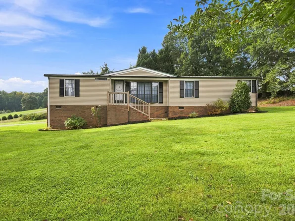8099 River Bend Rd, Claremont, NC 28610