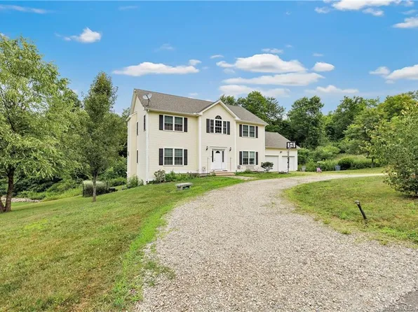3 East Bassett Lane, Derby, CT 06418