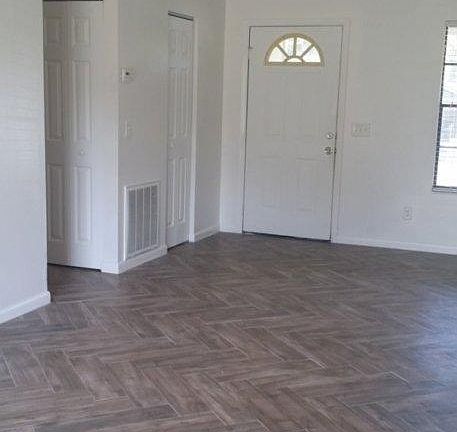 4th image of 1508 Meadow St