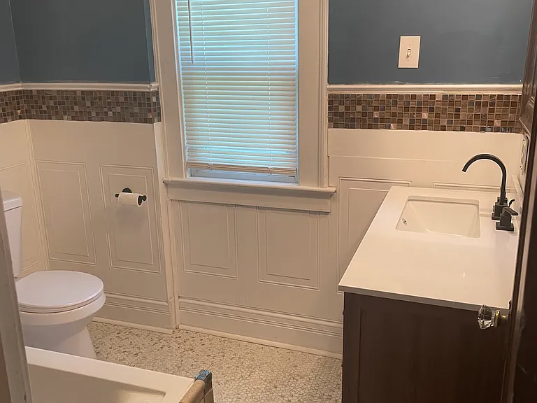 70 Lakeshire Rd — Photo 8