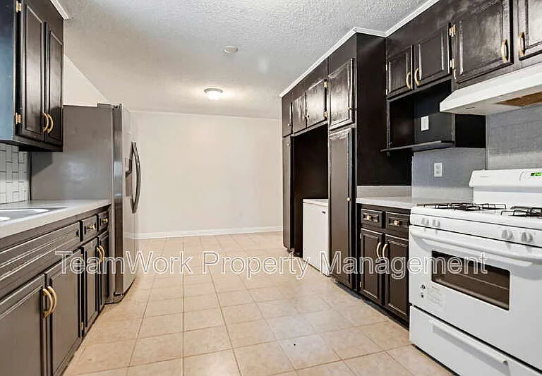 4467 Donwood Cir — Photo 13