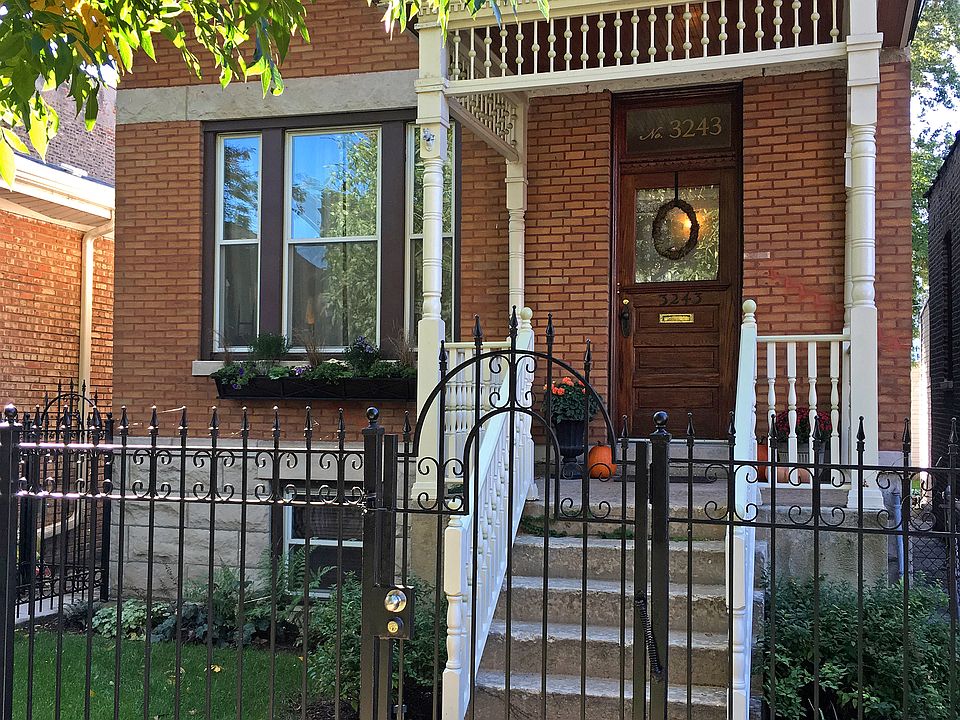 1st image of 3243 W Le Moyne St #1