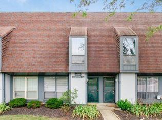 4692 Charecote Ln APT E, Columbus, OH