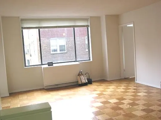 Rented by City Connections Realty | media 2