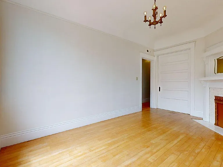 2136 Hayes St — Photo 2