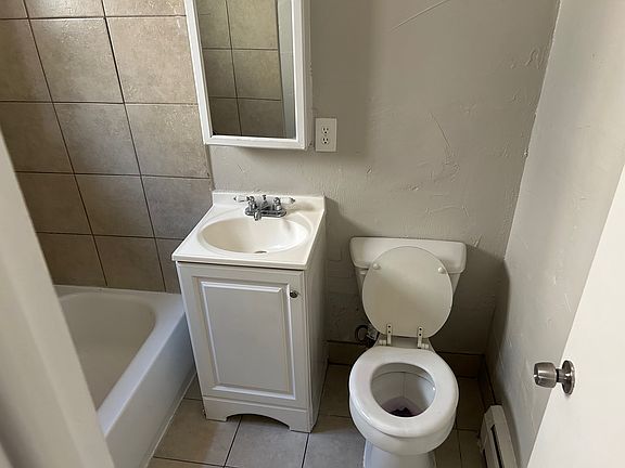 3rd image of 1474 Xenia St APT 1