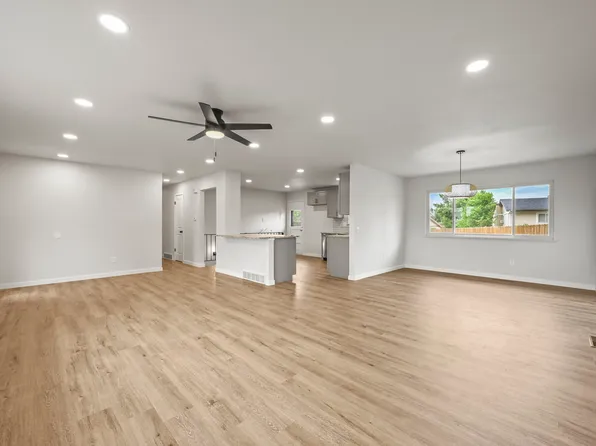 3018 Roche Dr N, Colorado Springs, CO 80918