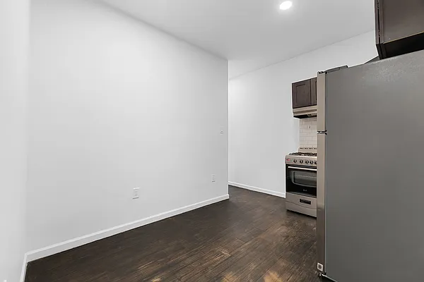 Rented by REAL New York | media 16