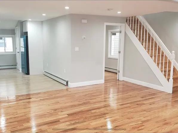 38 Dare Ct, Brooklyn, NY 11229