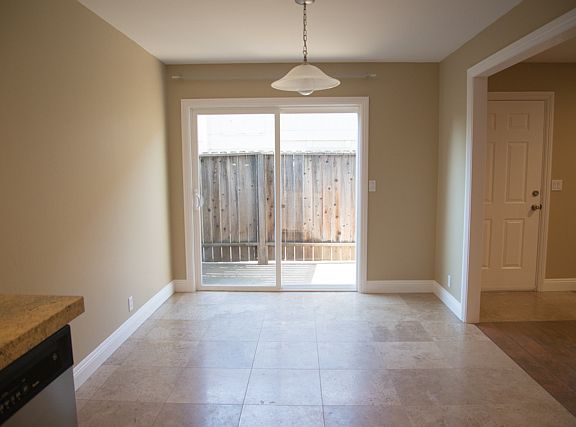 3rd image of 5802 Shadow Creek Dr APT 3