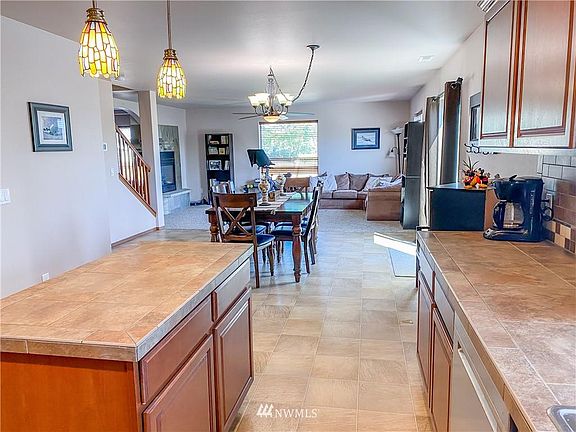 5th image of 18719 112th Avenue Ct E