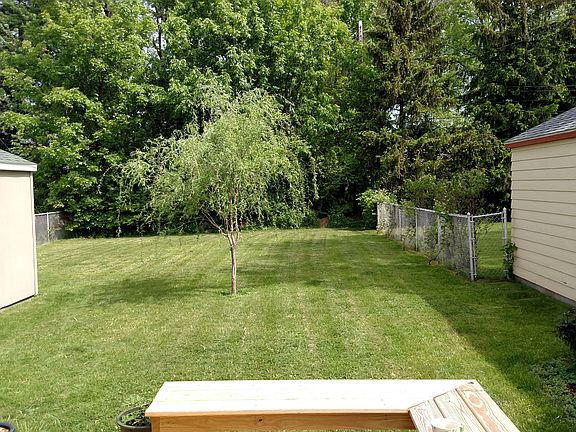 4th image of 20 Parkside Ct