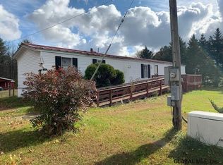1446 Carver Falls Ln, Whitehall, NY 12887