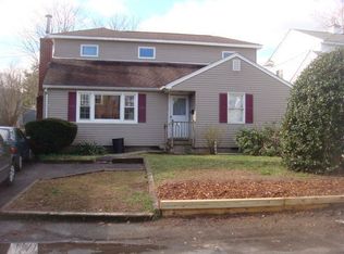 13 1/2 Burwell St, Norwalk, CT 06854