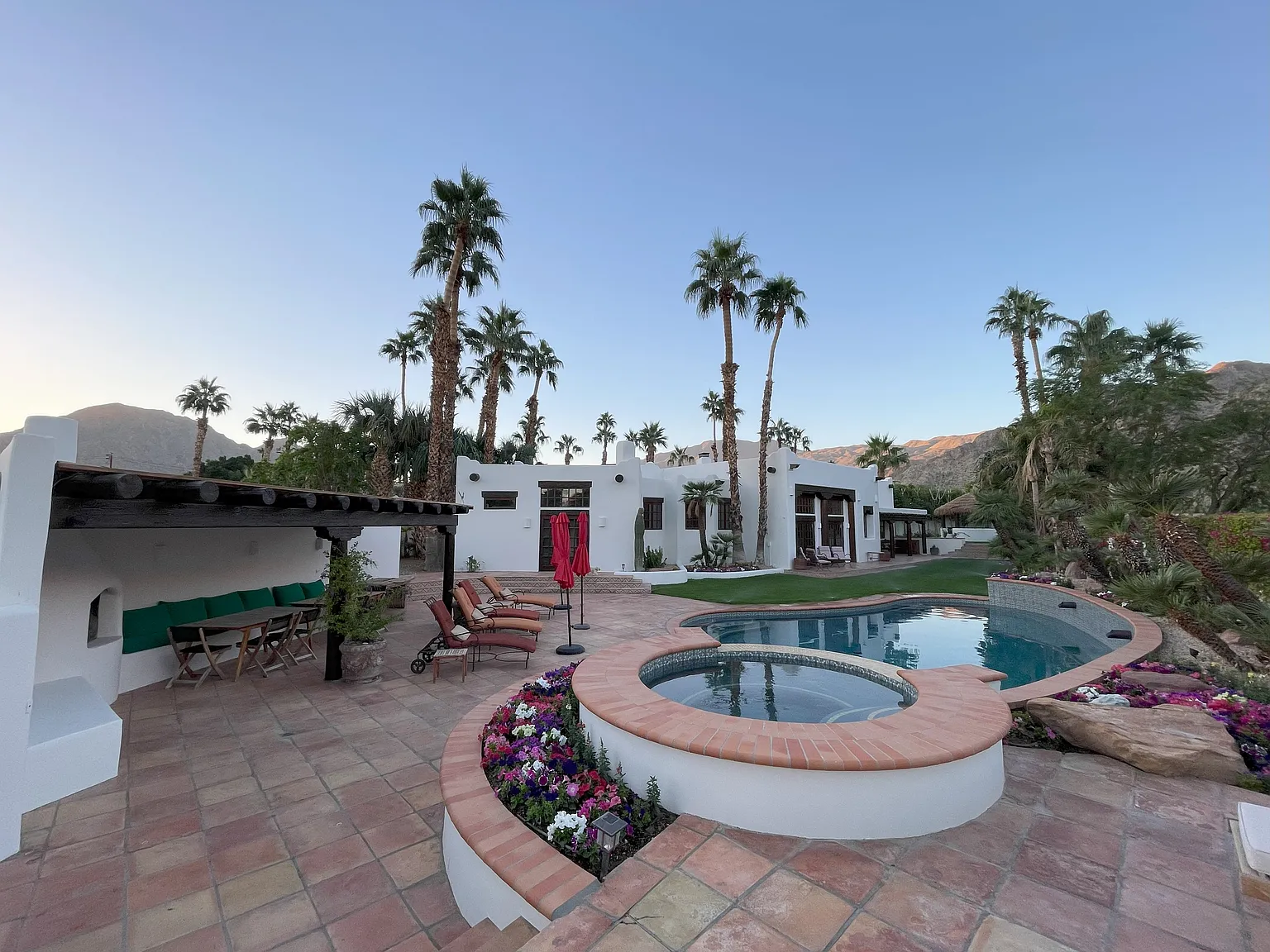 8 bed, 7162 sqft, $30,000 — Photo 3