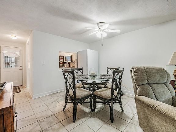 3rd image of 4450 Sunstate Dr