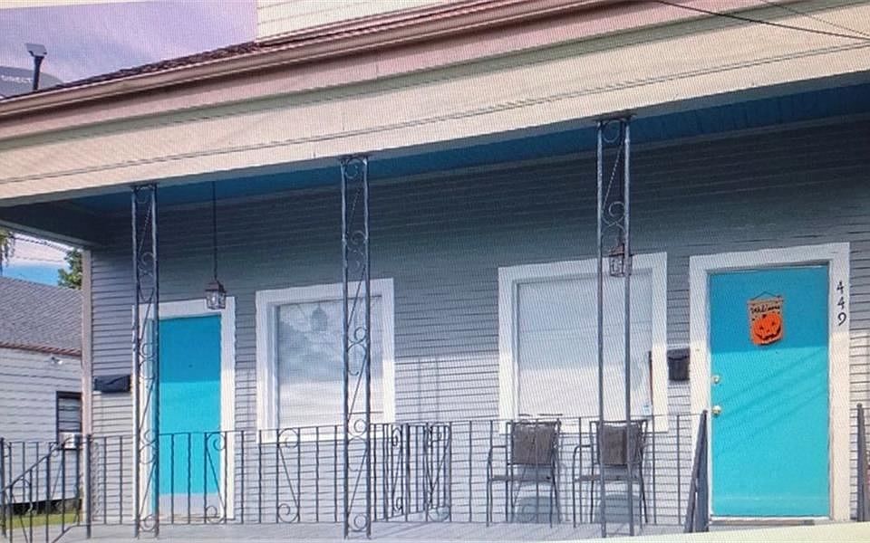 1st image of 447-449 2nd Ave