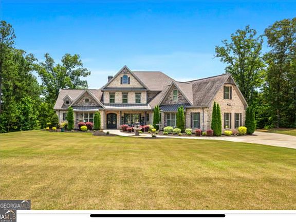 3rd image of 109 River Shoals Dr