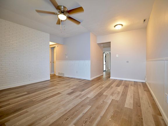 3rd image of 2055 Jermain Dr