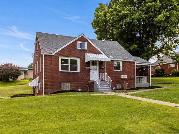 1376 Peterson Dr, Clairton, PA 15025