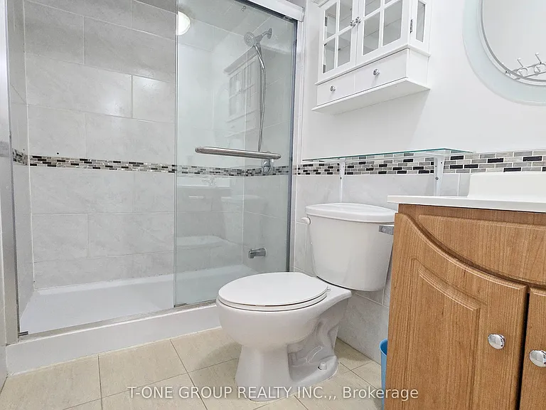 25 Duxford Cres — Photo 12