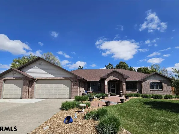1590 Park Ter, Gering, NE 69341