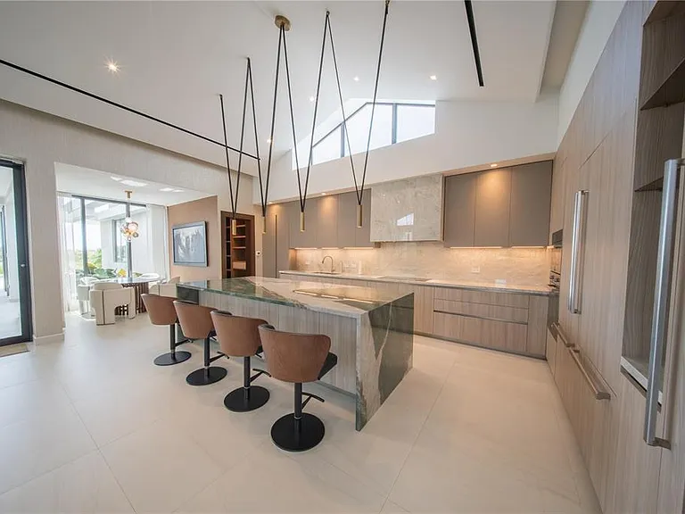 1 Corredor Miralago #908 — Photo 18