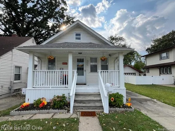 2050 Cornell St, Dearborn, MI 48124