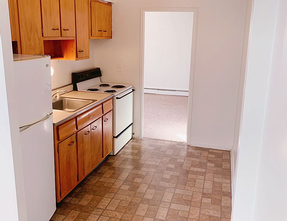 Galley eat in Kitchen 10X7.