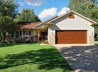 419 W Clover Ln, Cottage Grove, WI 53527