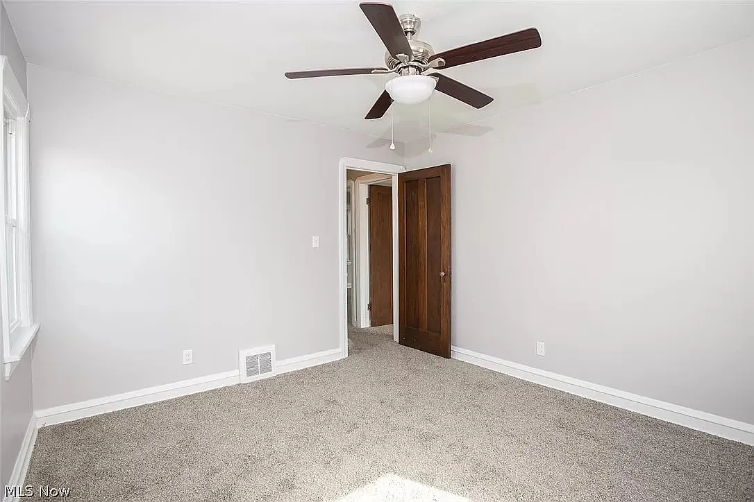887 Selwyn Rd — Photo 4