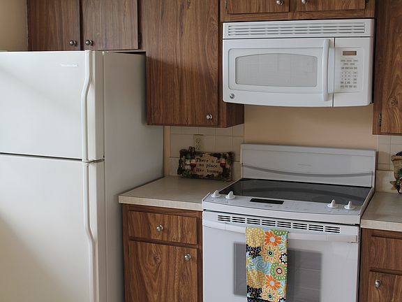 4th image of 1504 Whitehall Dr APT 302