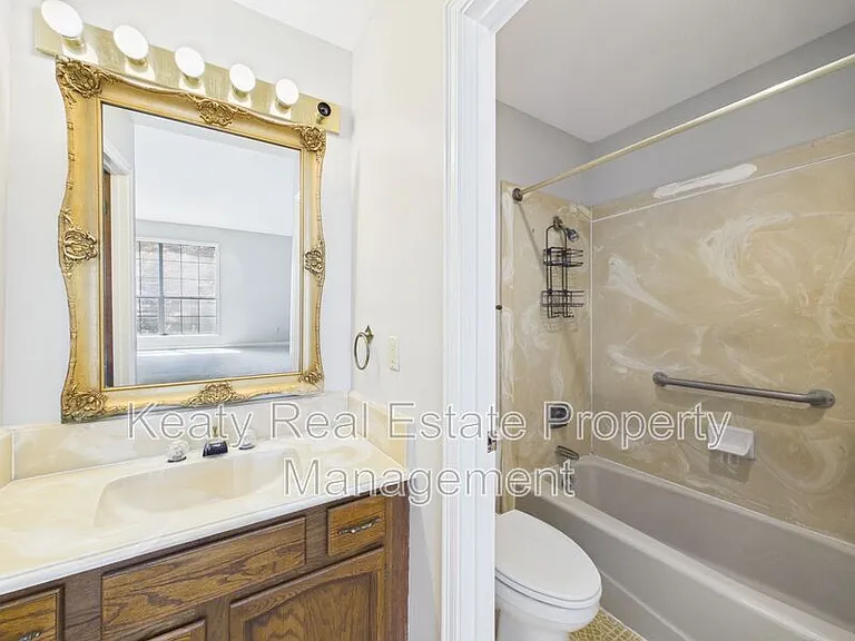 604 Briargate Walk Cir — Photo 21
