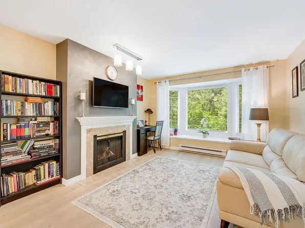 6860 Rumble St #205, Burnaby, BC V5E 1A8