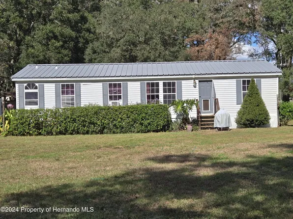 18151 Bosley Dr, Spring Hill, FL 34610