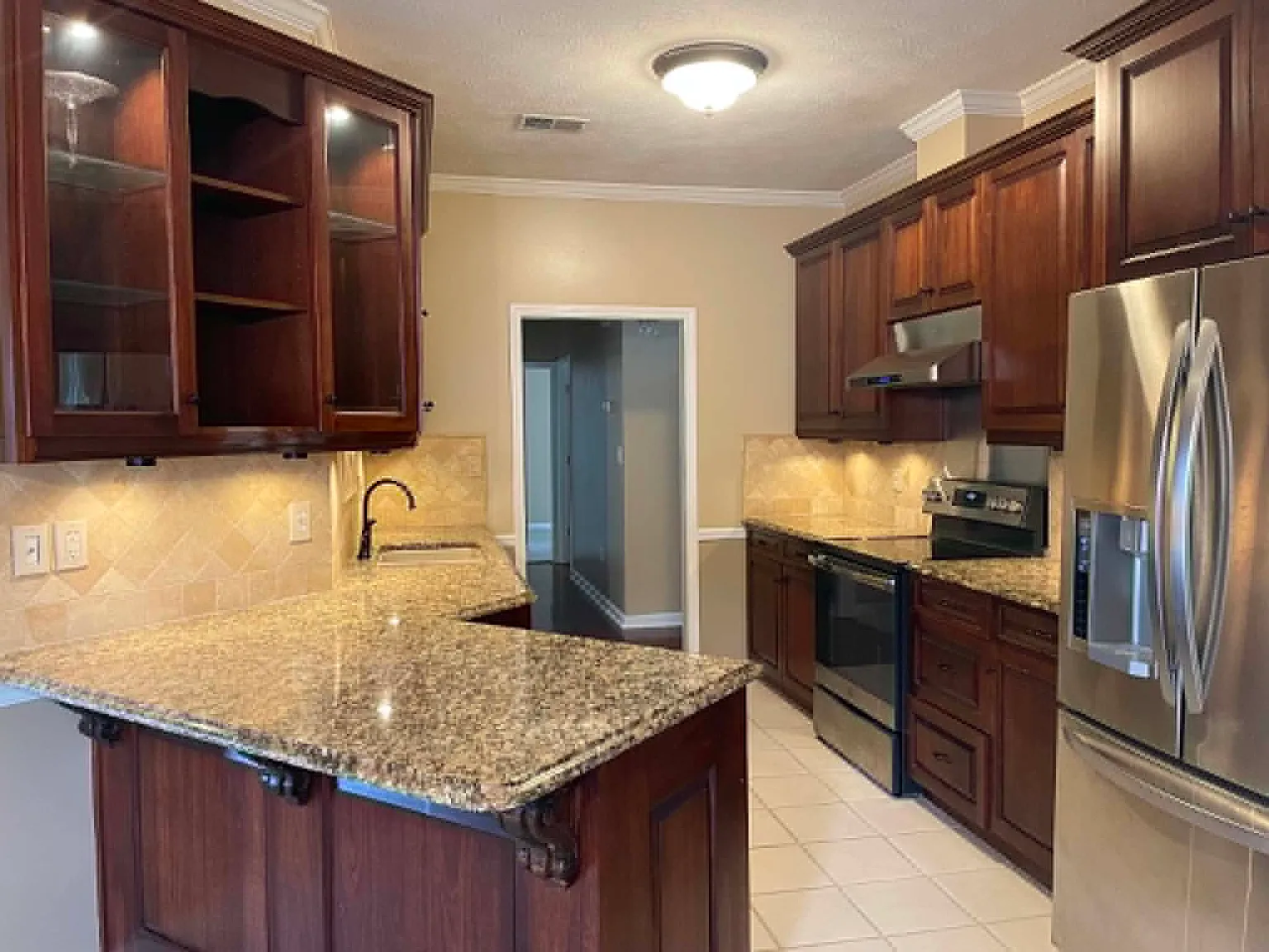 3 bed, 1301 sqft, $1,750 — Photo 4