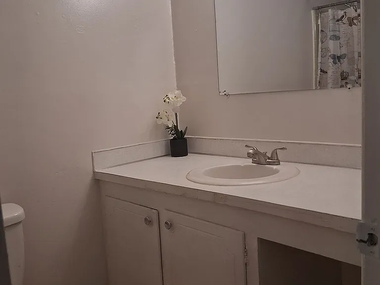 303 Allen Dr — Photo 16