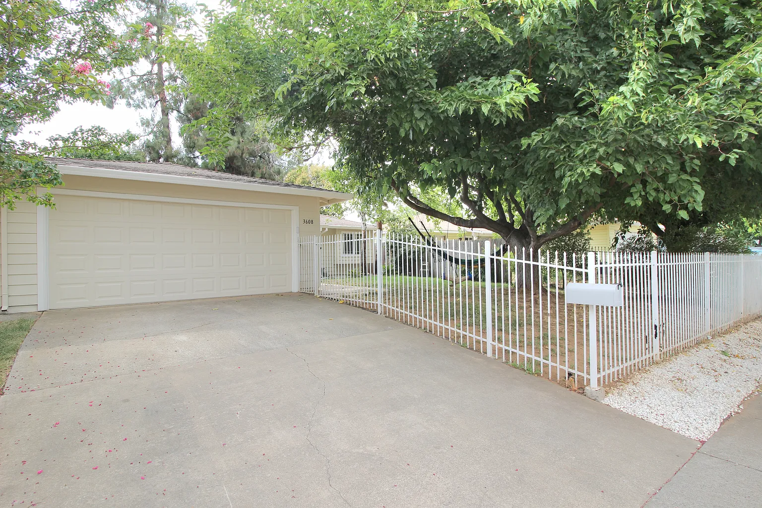 3608 Astral Dr photo 1