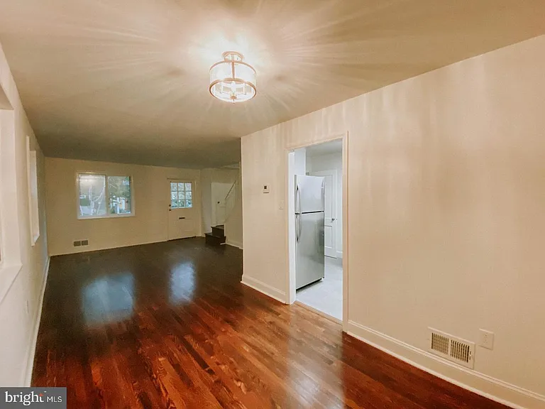 44 E Rosemont Ave — Photo 6