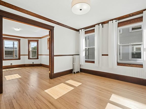 4th image of 10-12 Colgate Rd #2