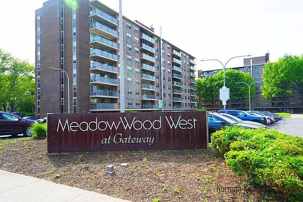 Rented by Norman Raindel, LREB | media 31