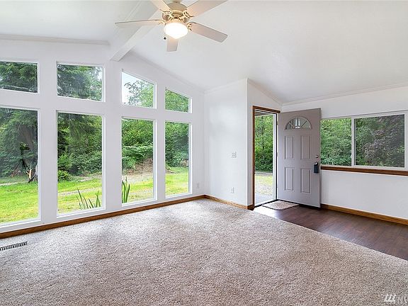 3rd image of 14027 230th St SE