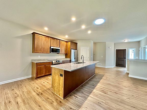 5th image of 3804 White Pne
