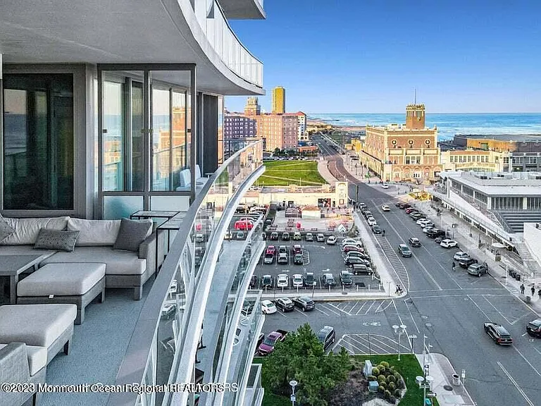 1101 N Ocean Ave #902 — Photo 15
