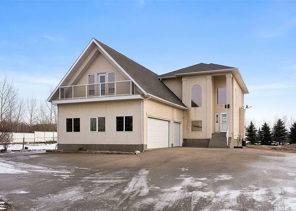 1st image of 8 Bardel Cres #158