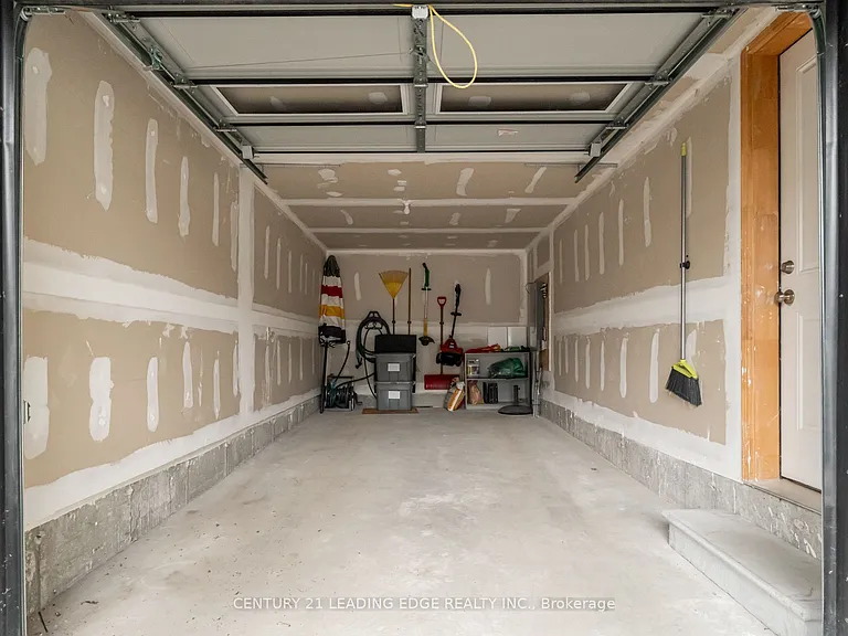 105 Marina Village Dr — Photo 4