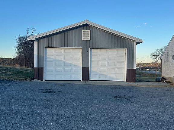 2nd image of 11408 Woodsboro Pike