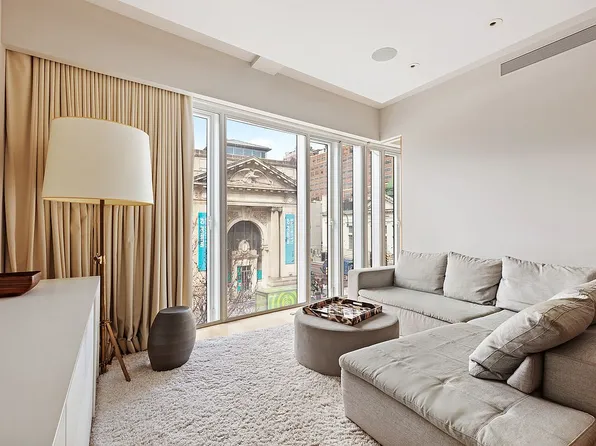 122 Greenwich Ave APT 6, New York, NY 10011