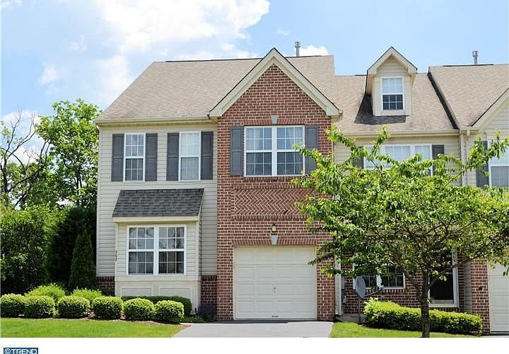1st image of 367 Belcourt Way